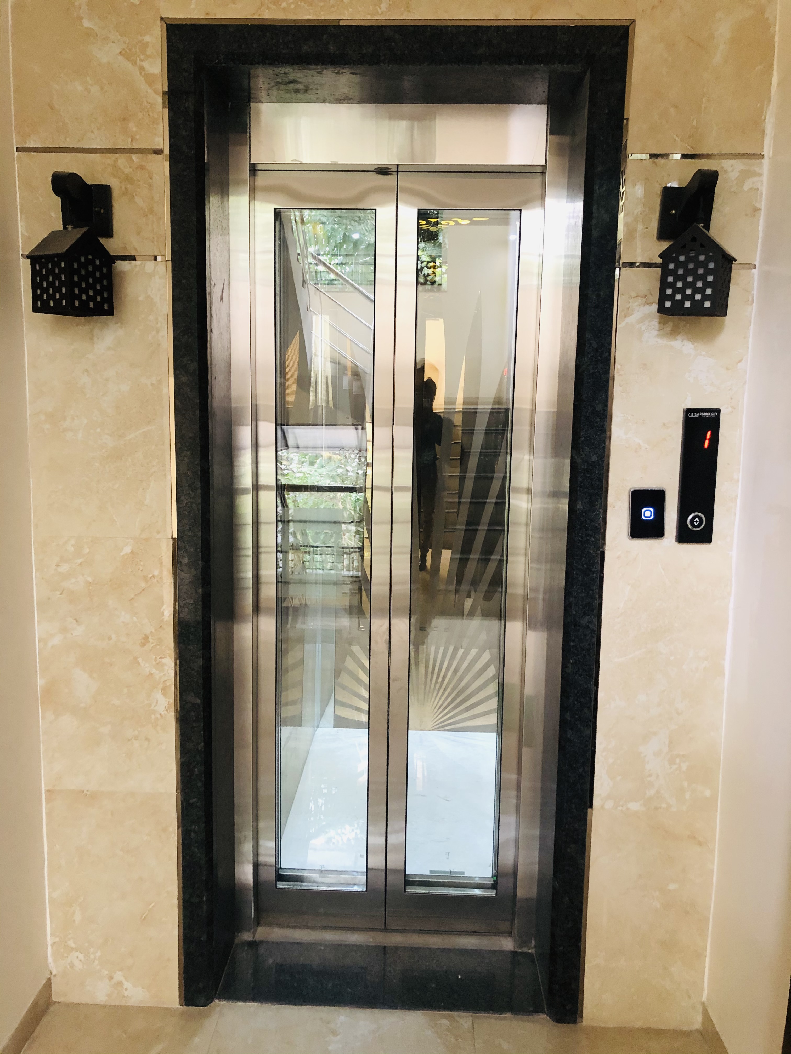 Electric Capsule Elevator